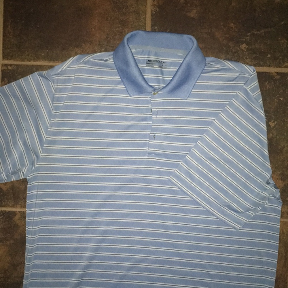 Men’s Nike golf shirt.